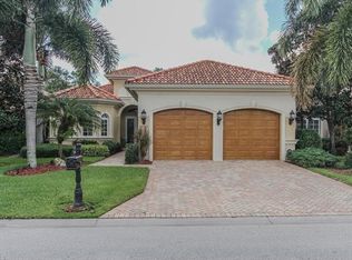 5600 Hammock Isles Dr, Naples, FL 34119