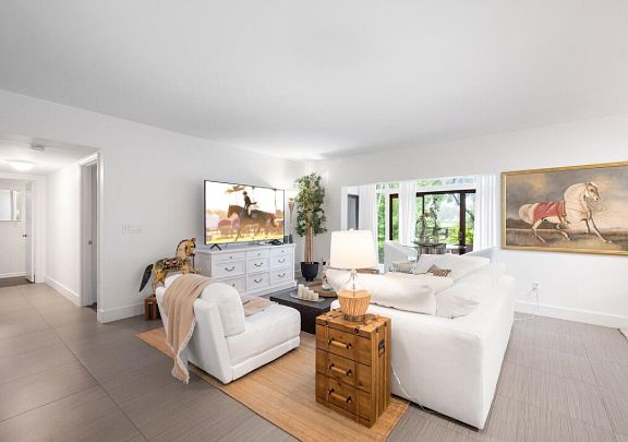 5th image of 11397 Pond View Dr