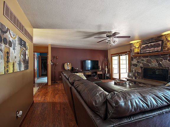 3rd image of 23263 Circle Ln
