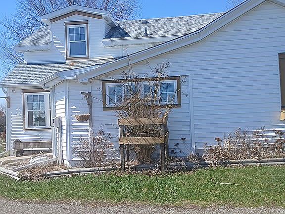 3rd image of 17396 Scott Rd