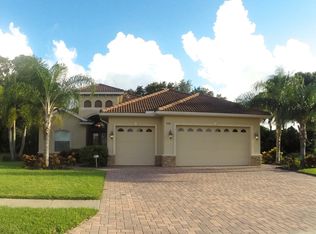 2606 Grand Lakeside Dr, Palm Harbor, FL 34684