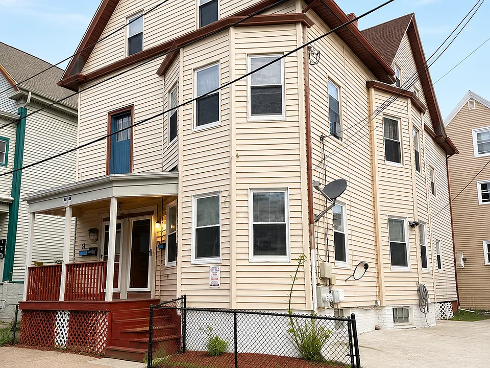 19 Emmett St #1