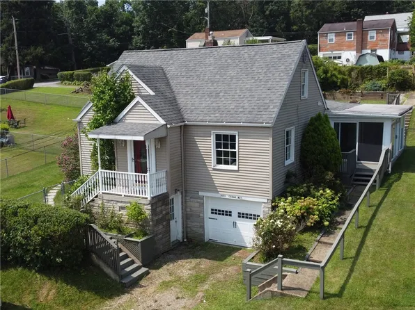 1403 Cedar Way, South Heights, PA 15081