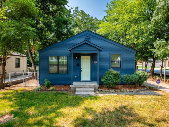 2515 W 6th St, Little Rock, AR 72205