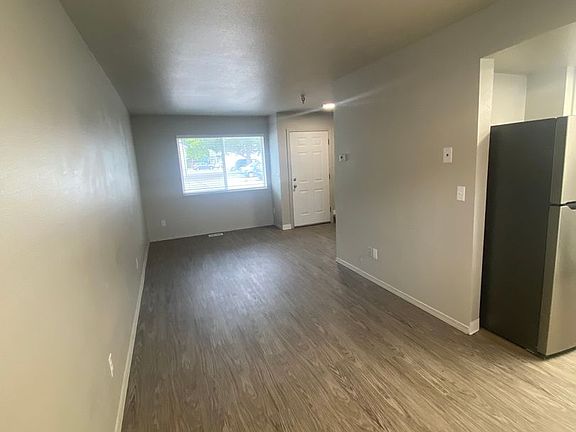 4th image of 11964 Columbus Ct