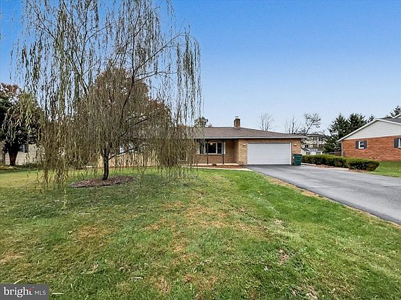 2nd image of 85 Jackson Dr
