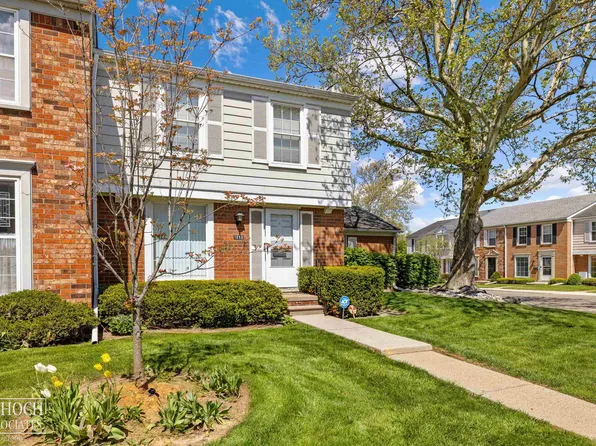 1050 Woodbridge St, Saint Clair Shores, MI 48080