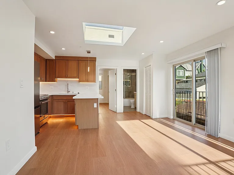 6162 3/4 6160 Oak Crest Way — Photo 13