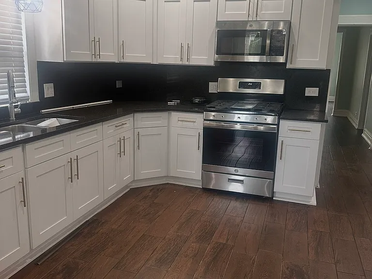 1803 S 59th Ave — Photo 10