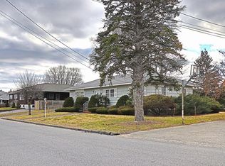 3 Erhardt Ter, Methuen, MA 01844