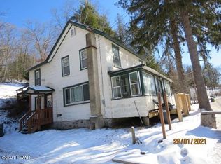 34 Texas Palmyra Hwy, Hawley, PA 18428