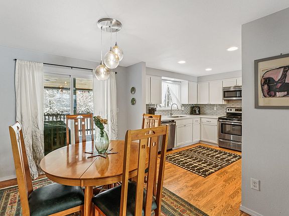 4th image of 7203 N Lidgerwood Ct