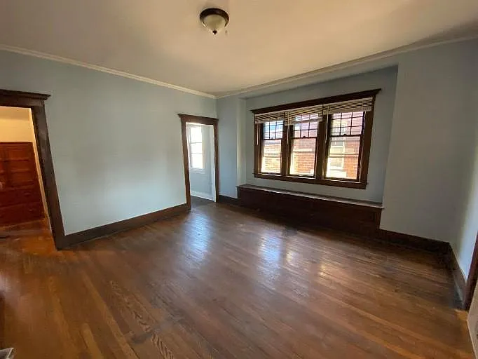 1510 Montclair Ave — Photo 2
