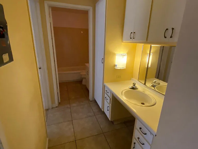 2533 Hillegass Ave #101 — Photo 9