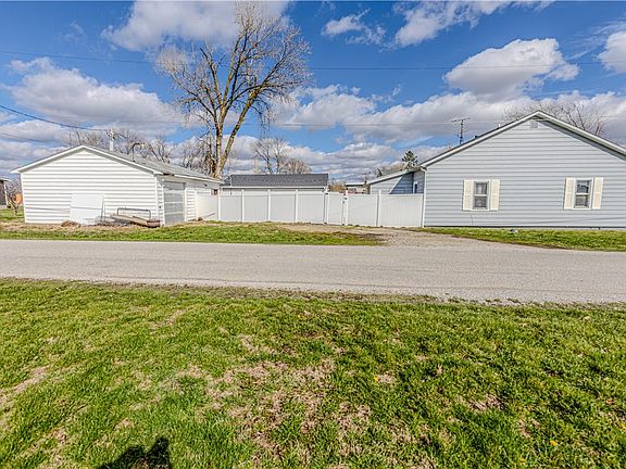 4th image of 6090 Public Rd