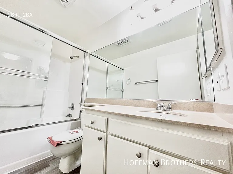 11223 Richland Ave #302 — Photo 10
