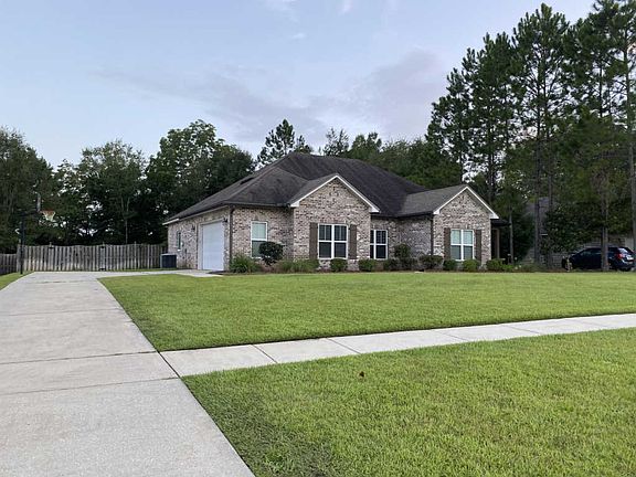 3rd image of 1466 Mill Creek Dr