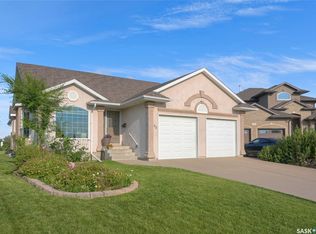 35 Marigold Crescent, Moose Jaw, SK S6J 1L2
