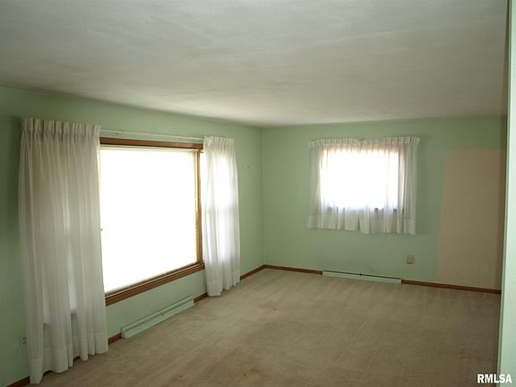 5th image of 1775 Brentwood Ave