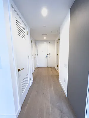 Rented by Modern Spaces | media 8