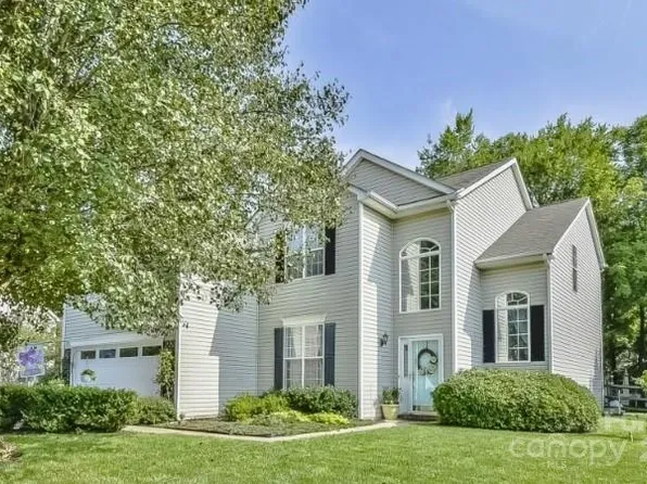8307 Laurel Run Dr, Charlotte, NC 28269