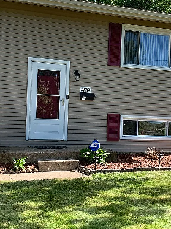 4589 Burkey Rd photo 1
