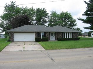 1220 Maple Ave, Macomb, IL 61455