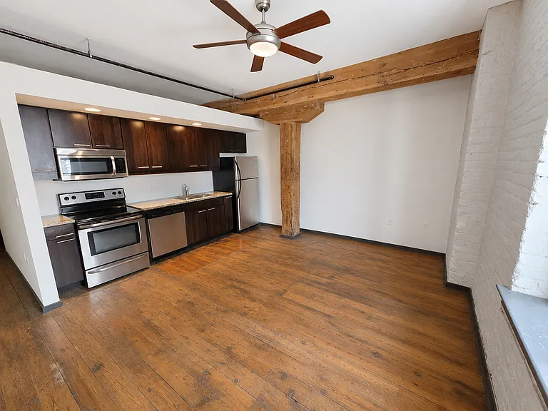 98 S 15th St #210 — Photo 6