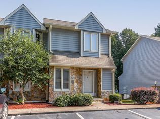 5327 Summit Heights Dr, Winston Salem, NC 27104
