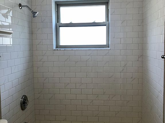 5th image of 4244 N Gilbert Ave #4244