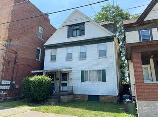 561-563 3rd St, Pitcairn, PA 15140