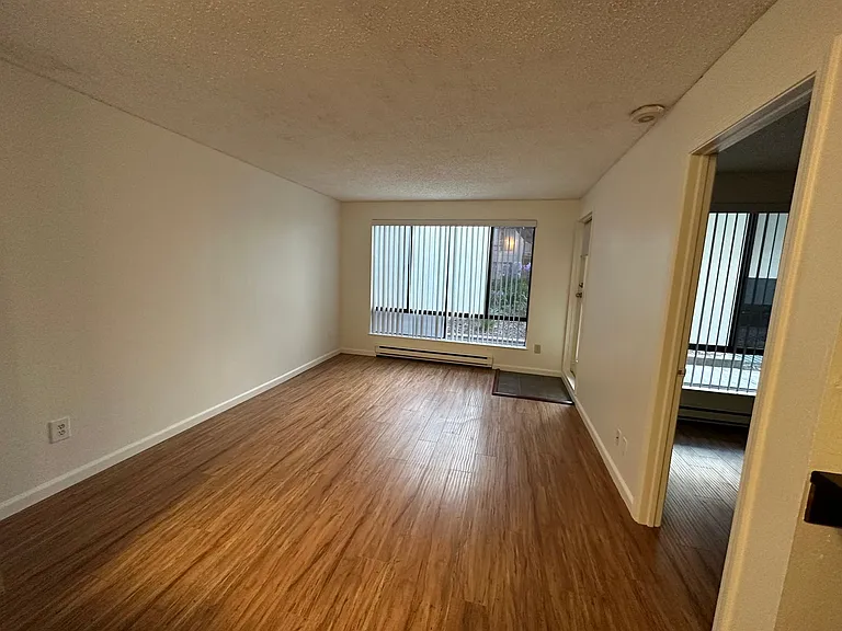 3 Admiral Dr #268 — Photo 1