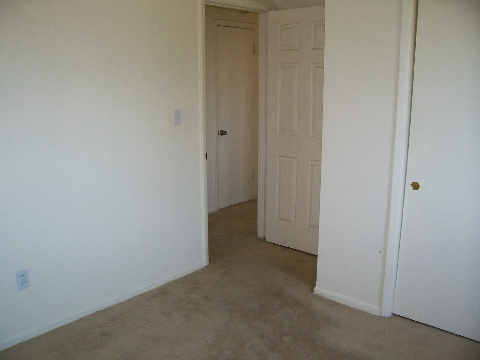 2 bed, 1.0 bath, 988 sqft, $1,860 — Photo 4