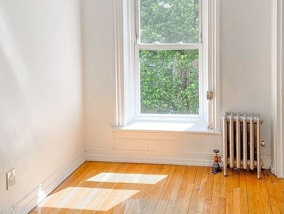 5th image of 397 Clermont Ave #3B