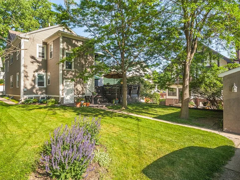 2510 Buchanan St NE — Photo 9
