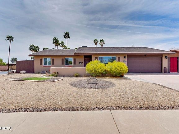4th image of 2325 E Balboa Dr