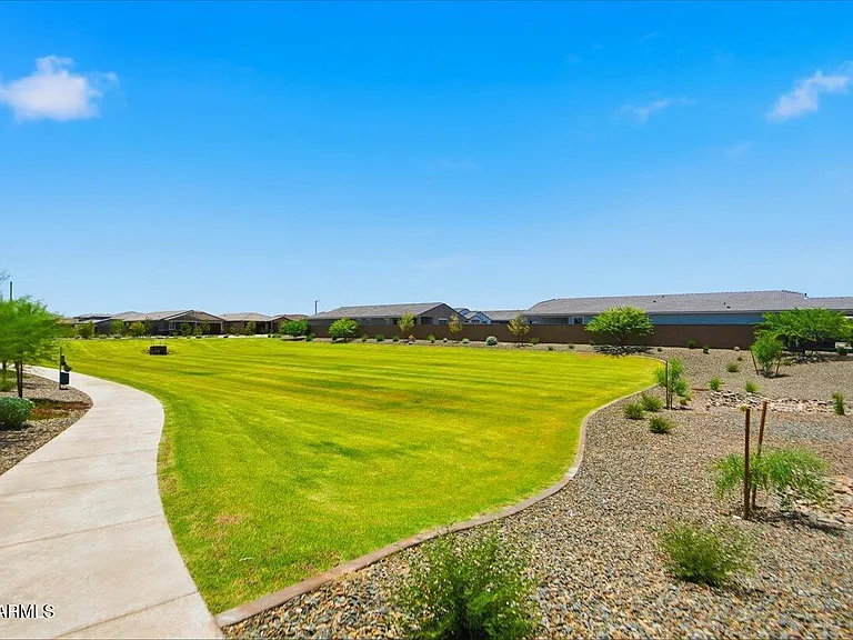 15875 W Cottontail Ln — Photo 4