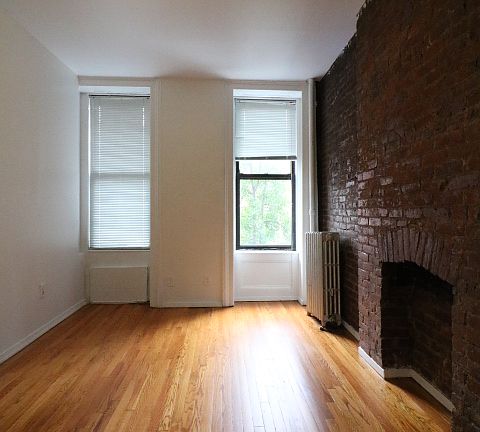 5th image of 370 W 46th St #3A
