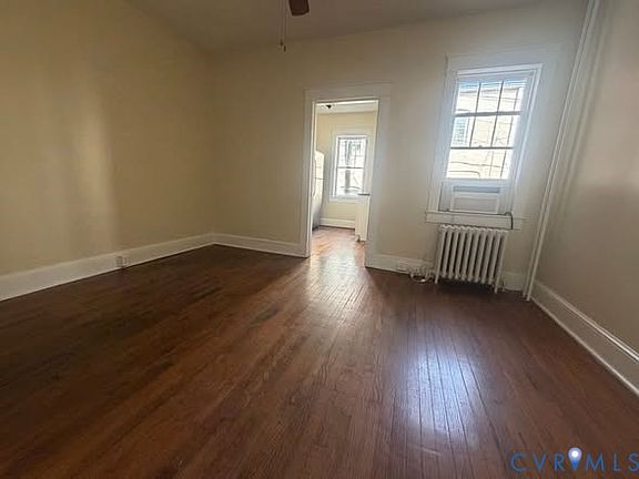 3rd image of 1003 Bank St