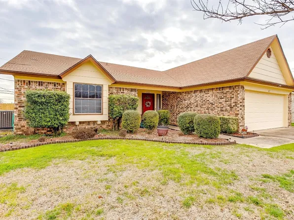 1025 Johnson St, Fort Worth, TX 76126