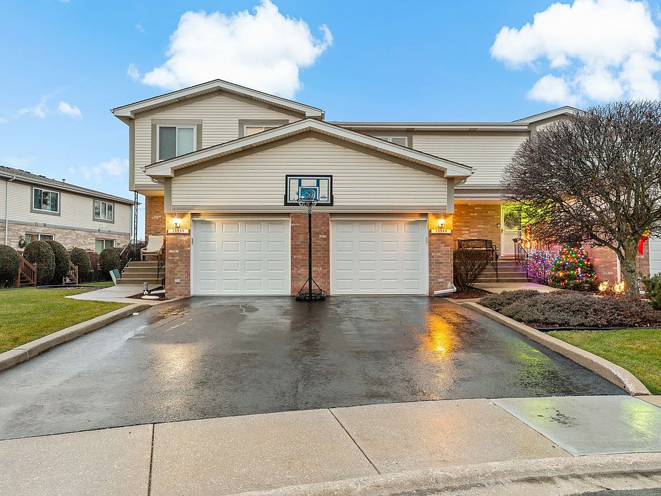 1st image of 15948 Blackwater Ct