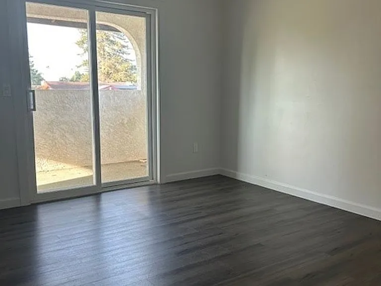 9400 Hemingway Pl — Photo 6