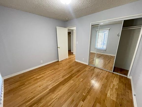 5th image of 194 E Fillmore St #194