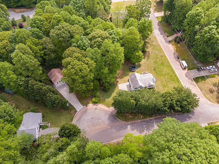 204 Wesley Mill Ln — Photo 41