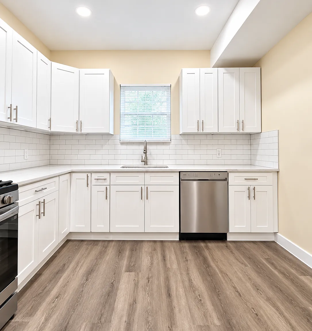 3 bed, 1300 sqft, $3,200 — Photo 3