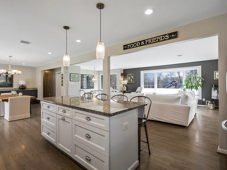 3113 Woodland Ln — Photo 8