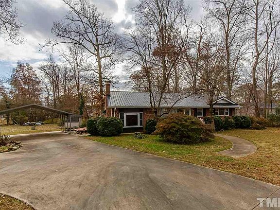 3rd image of 1358 Greenwood Dr