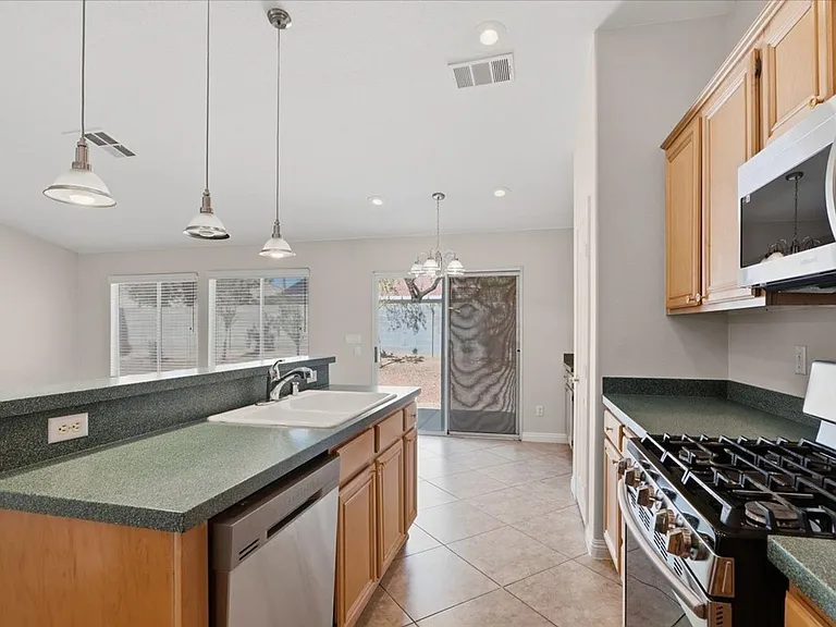9041 Faversham Ct — Photo 5