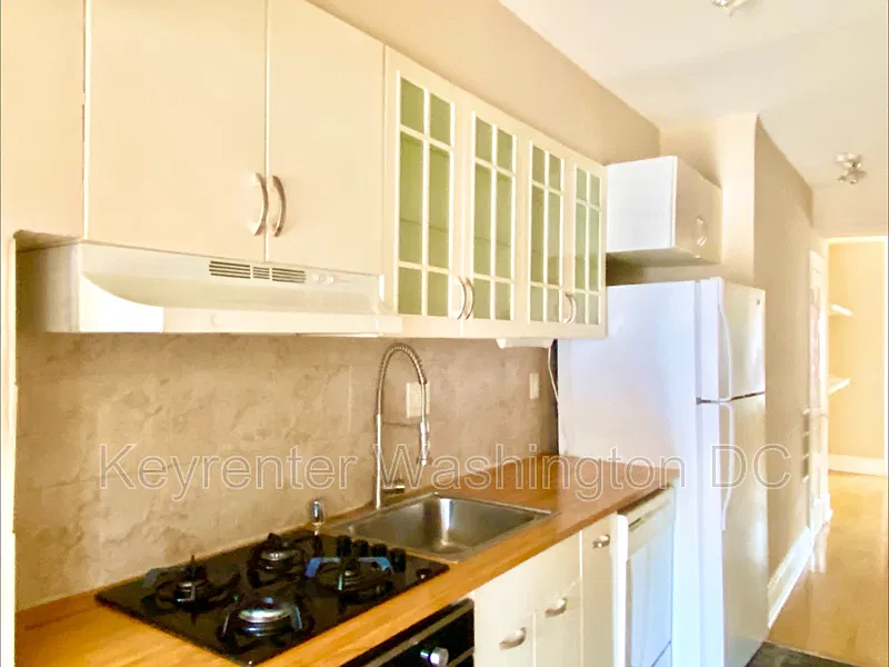1 bed, 1.0 bath, 800 sqft, $1,575 — Photo 4