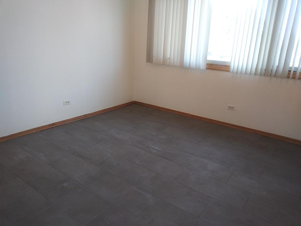 1st image of 9819 Linn Ave APT 2